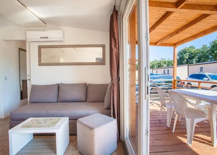 Mobile Homes Delta Marine At Rapoca مكان تخييم نيغيزيني